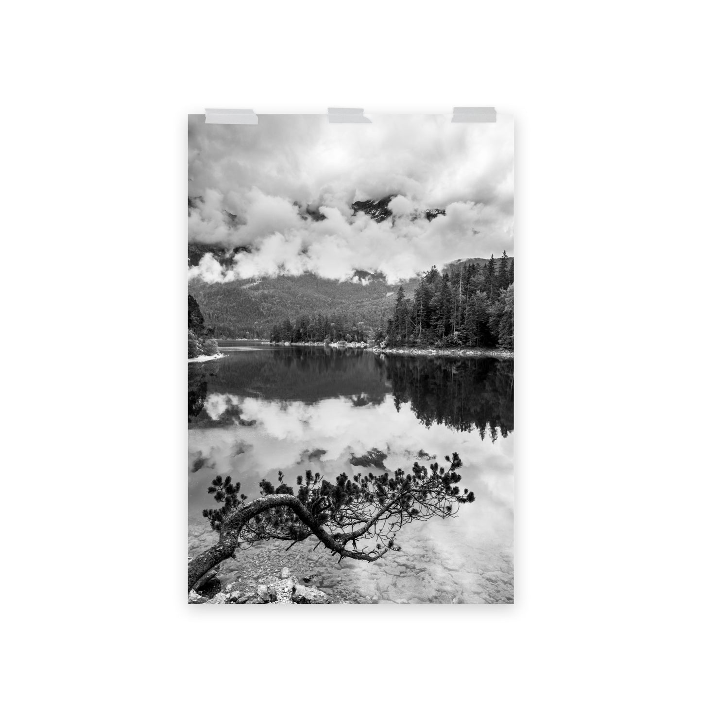 Eibsee mit Zugspitze hinter Wolken - Poster