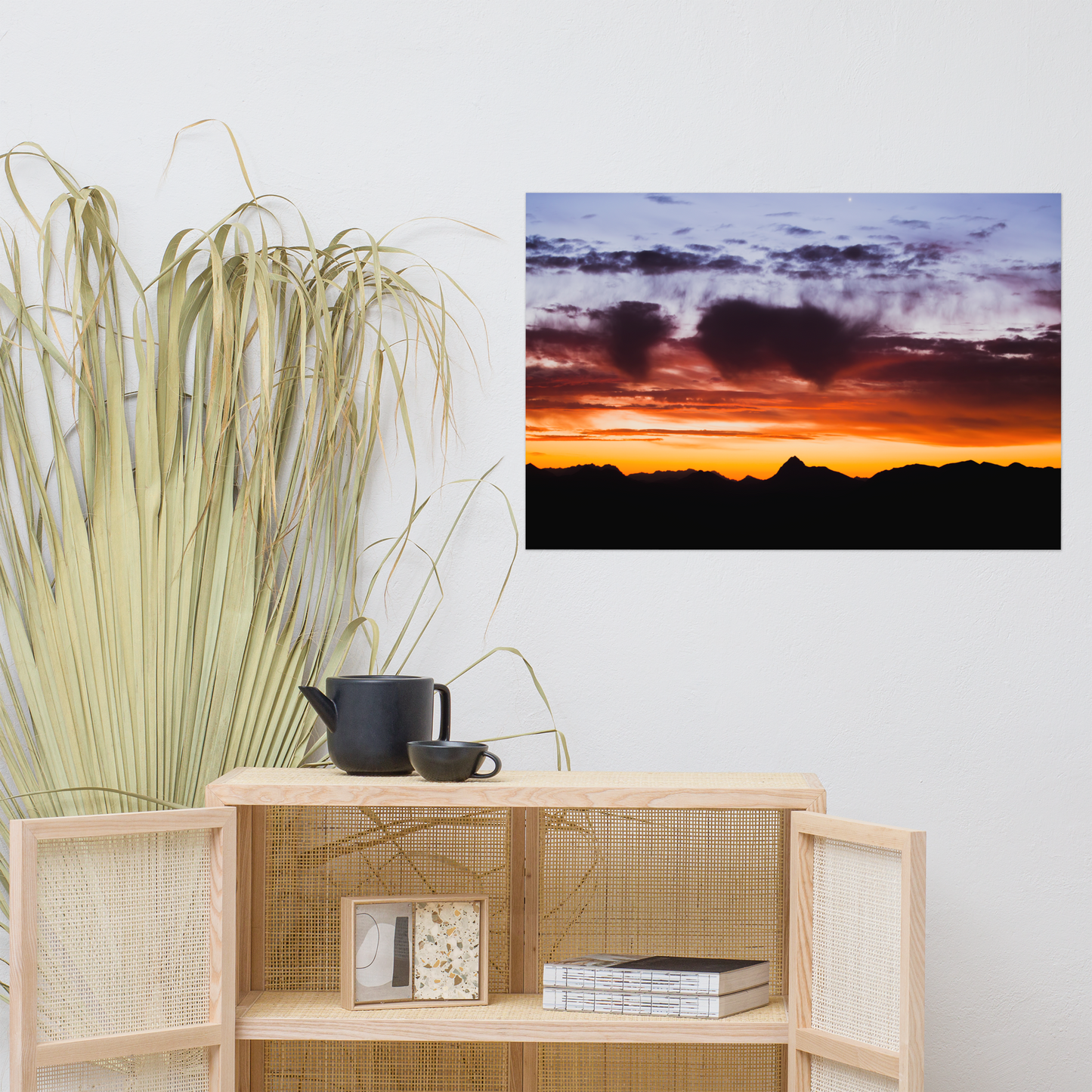 Bergsilhouette bei Sonnenaufgang - Poster