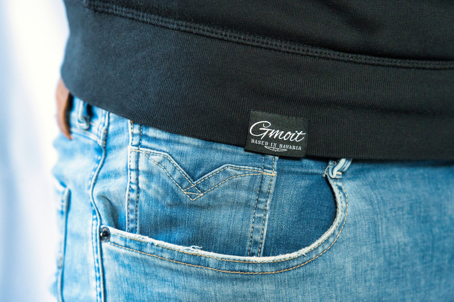 Gmoit NEW LOGO WHITE - Organic Basic Unisex Sweatshirt