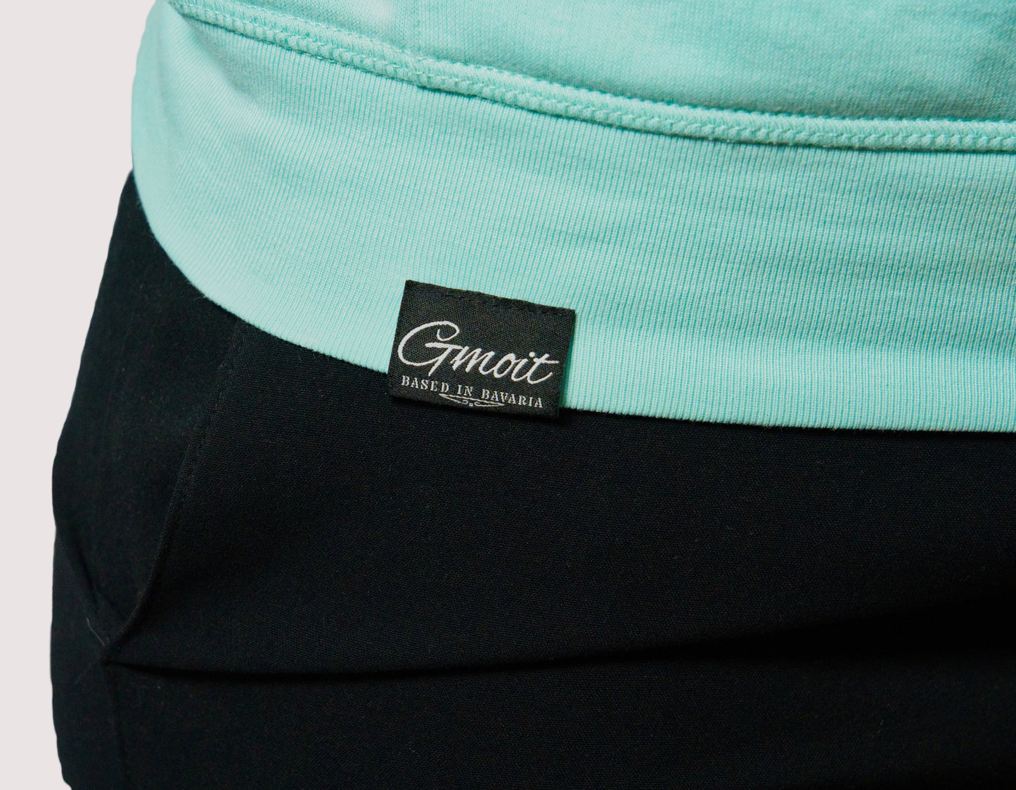 Gmoit NEW LOGO black - Damen Organic Hoodie