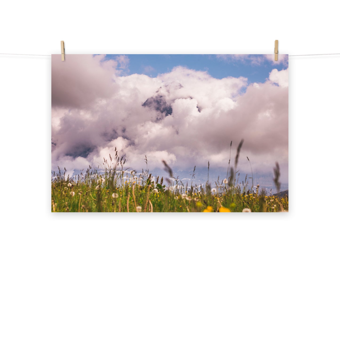 Eiger Nordwand hinter Wolken - Poster